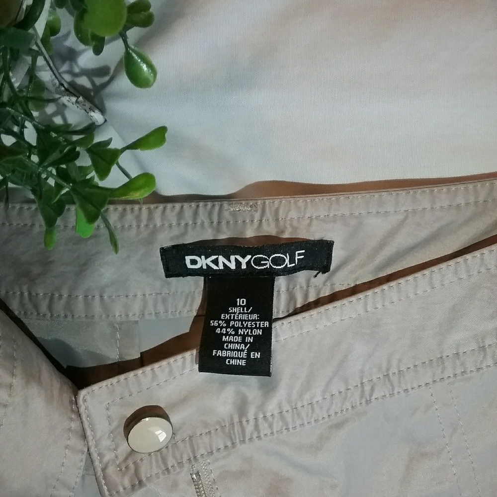 DKNY Golf Shorts - Picture 2 of 5